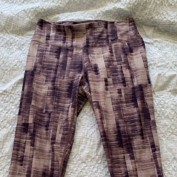 Nike Dri Fit Cropped Leggings - Picture 3 of 4